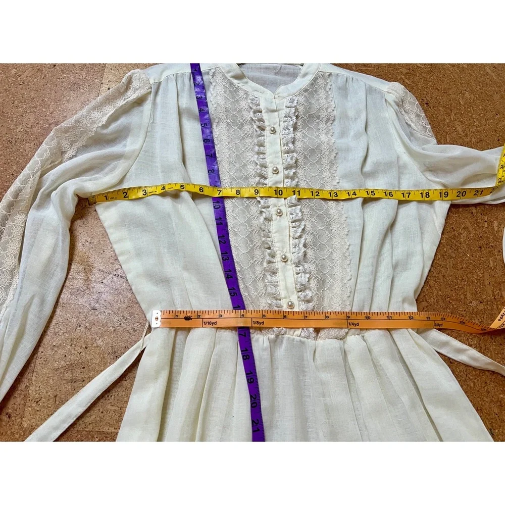 ๐ผ Oooooh lala Lovely vintage lace dress - Picture 10 of 10